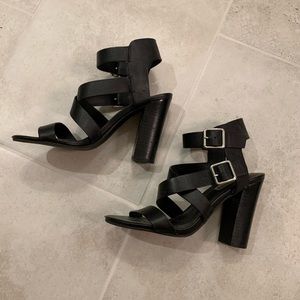 Steve Madden Black heeled sandal